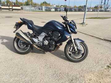 Мотоцикл Kawasaki Z1000, 2007 г., 40 000 км, 1 000.0 см3. Мотоцикл Kawasaki Z1000, 2007 г., 40 000 км, 1 000.0 см3. - MM.LV