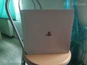 Gaming console Ps4 pro Used. - MM.LV