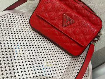 Сумка Guess в прекрастном состоянии! Сумка Guess в прекрастном состоянии! - MM.LV