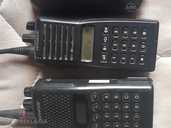Продаю две портативные радиостанции с зарядной базой - MM.LV