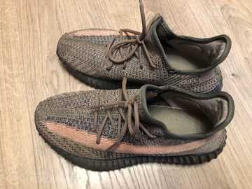 Adidas Yeezy Boost 350 V2 Adidas Yeezy Boost 350 V2 - MM.LV