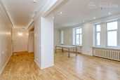 A spacious and elegant apartment in a renovated building. - MM.LV