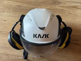 Kask - с защитным стеклом и наушниками Kask - с защитным стеклом и наушниками - MM.LV