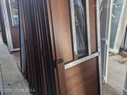 Jauno pvc ārdurvju noliktava - MM.LV