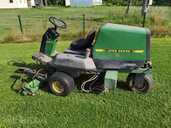 John Deere 2243 cylinder type lawn mower - MM.LV