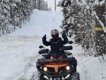 Kvadraciklu noma un offroad ceļojumi Kvadraciklu noma un offroad ceļojumi - MM.LV