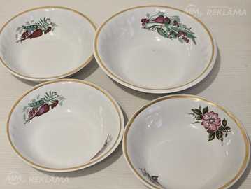 Rīgas Porcelāna servīzes daļas labā stāvoklī bez defektiem - MM.LV