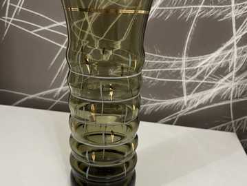 Psrs.Ваза в без сколов и трещин в отличном состоянии Цветное стекло - MM.LV