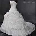 Великолепное свадебное платье цвета слоновой кости - MM.LV - 3