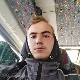 Meklēju meiteni Meklēju meiteni - MM.LV