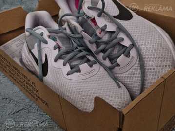 Продаю малоношенные Nike Продаю малоношенные Nike - MM.LV