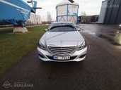 Mercedes-Benz . - MM.LV