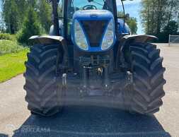 Трактор New Holland 2012. Трактор New Holland 2012. - MM.LV