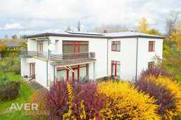 Pārdod plašu un gaumīgi iekārtotu privātmāju Aizkrauklē, Meža ielā 7. - MM.LV