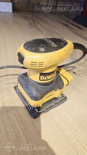 Orbitālā slīpmašīna DeWalt D26441-QS - MM.LV