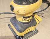 Orbitālā slīpmašīna DeWalt D26441-QS - MM.LV - 1