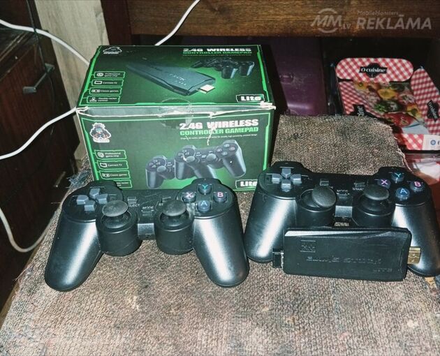 Gaming console 2.4G wireless controller gamepad, Good condition. - MM.LV