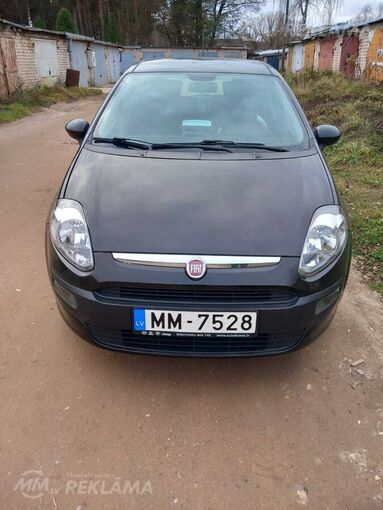 Fiat Punto, 2012/Augusts, 139 000 km, 1.4 l.. Fiat Punto, 2012/Augusts, 139 000 km, 1.4 l.. - MM.LV