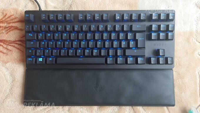 Klaviatūra Razer Huntsman V2 tkl + Spēļu datorpē Corsair M65 Elite rgb Klaviatūra Razer Huntsman V2 tkl + Spēļu datorpē Corsair M65 Elite rgb - MM.LV