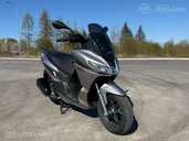 Scooter Aprilia SXR 50, 2024, 8 500 km, 49.0 cm3. - 4 Scooter Aprilia SXR 50, 2024, 8 500 km, 49.0 cm3. - MM.LV - 4