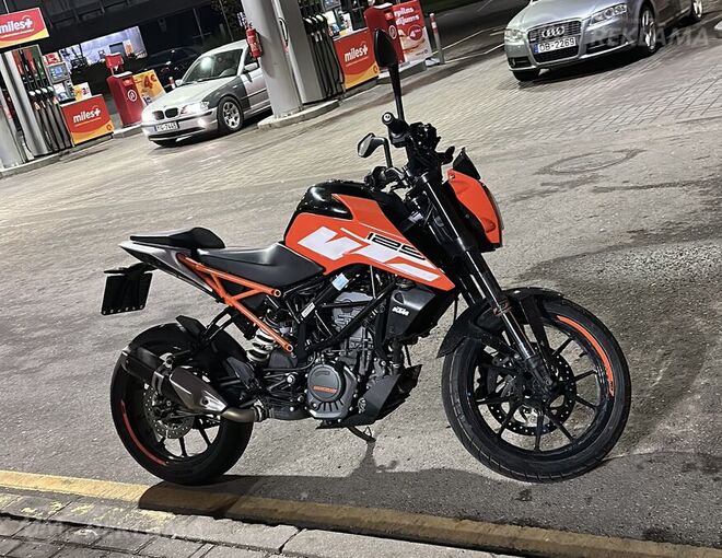 Motorcycle KTM Duke 125, 2017, 38 000 km, 125.0 cm3. Motorcycle KTM Duke 125, 2017, 38 000 km, 125.0 cm3. - MM.LV