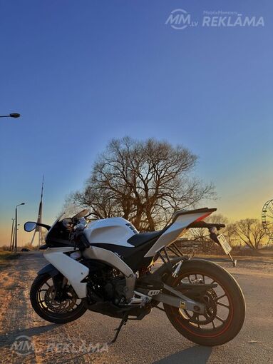 Motorcycle Aprilia Aprillia, 2016, 19 300 km, 125.0 cm3. Motorcycle Aprilia Aprillia, 2016, 19 300 km, 125.0 cm3. - MM.LV
