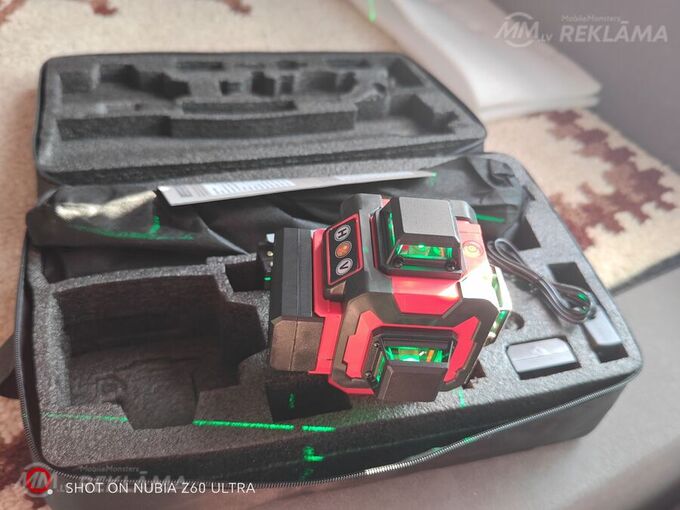 4D Laser Level with 16 Lines (Green Laser) + Tripod + Two Batteries 4D Laser Level with 16 Lines (Green Laser) + Tripod + Two Batteries - MM.LV