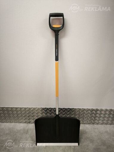 Fiskars X-Series snow shovel 532 mm, telescopic handle Fiskars X-Series snow shovel 532 mm, telescopic handle - MM.LV