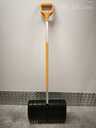 Fiskars Snow Shovel - 2 Fiskars Snow Shovel - MM.LV - 2