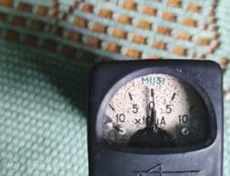 Продам микроамперметр постоянного тока . 100 - 0 - 100 mk.A. - MM.LV