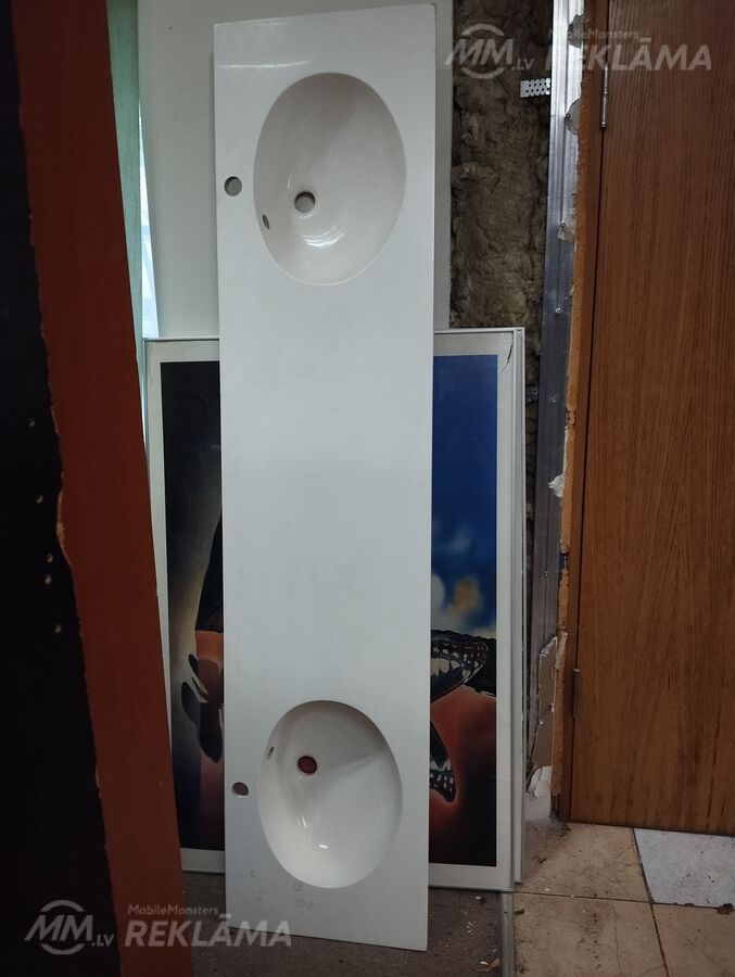 Jauna lejamā akmens dubultā izlietne 180x42.5 Jauna lejamā akmens dubultā izlietne 180x42.5 - MM.LV
