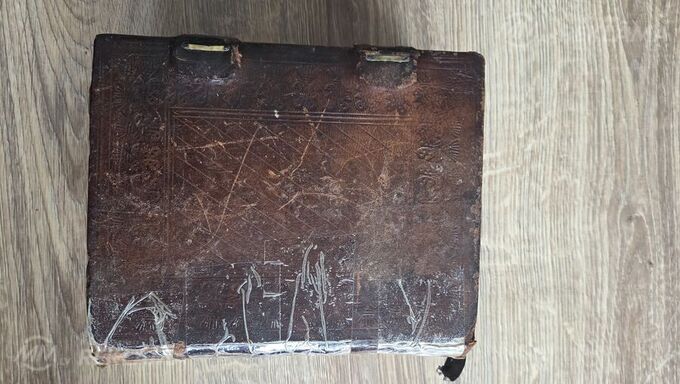 Bible - MM.LV
