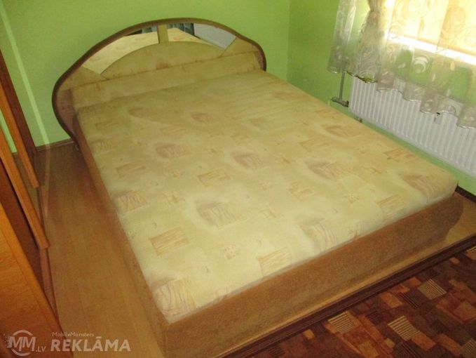 Двуспальная кровать с зеркалом - MM.LV
